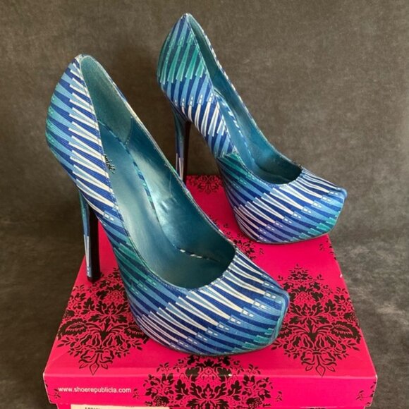 BLUE BROCADE STILETTO PLATFORM HEELS SHOES SIZE 7 M (SHOE REPUBLIC - CHEKER) - Picture 1 of 5